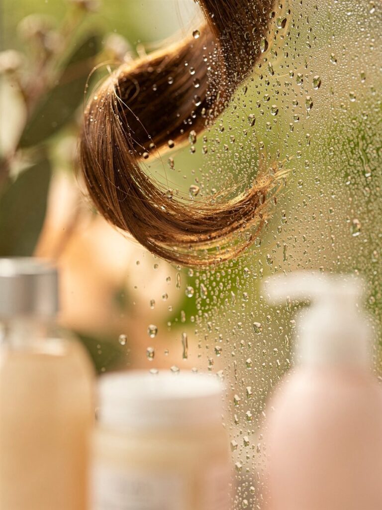 El cast: qué es y cómo romperlo sin frizz - Planeta Rulos
